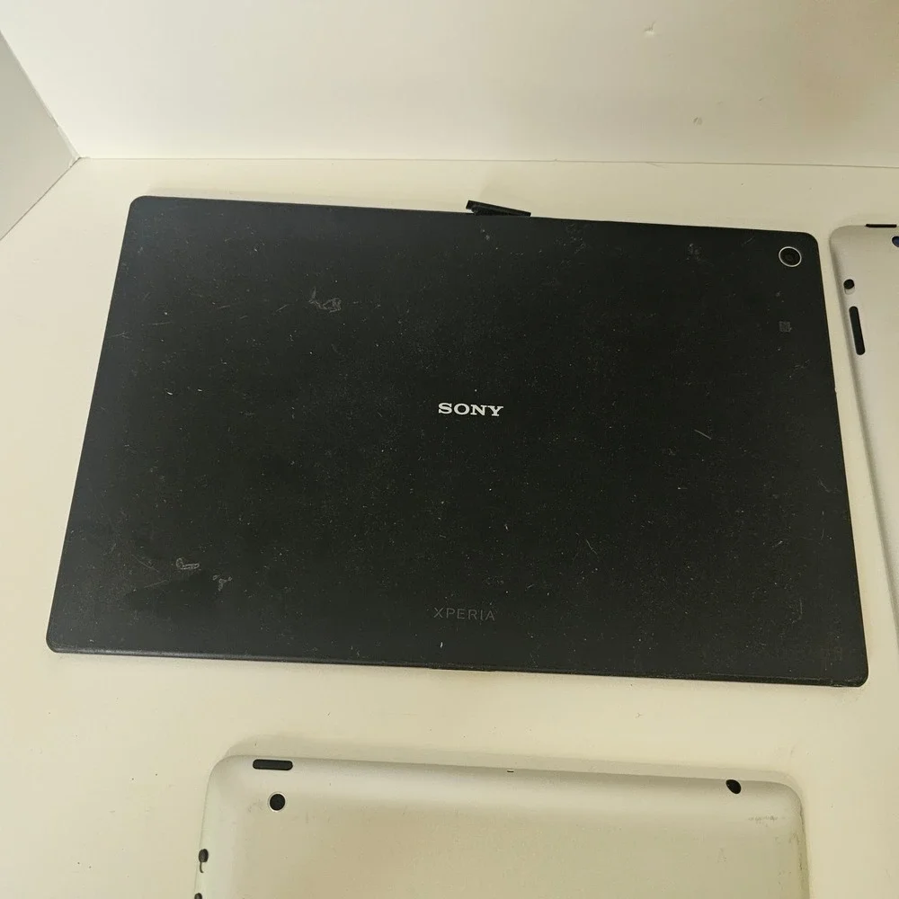 Lot Apple iPad 2 A1395 iPad 3 A1403 16GB Sony Xperia Keyboard Parts Only
